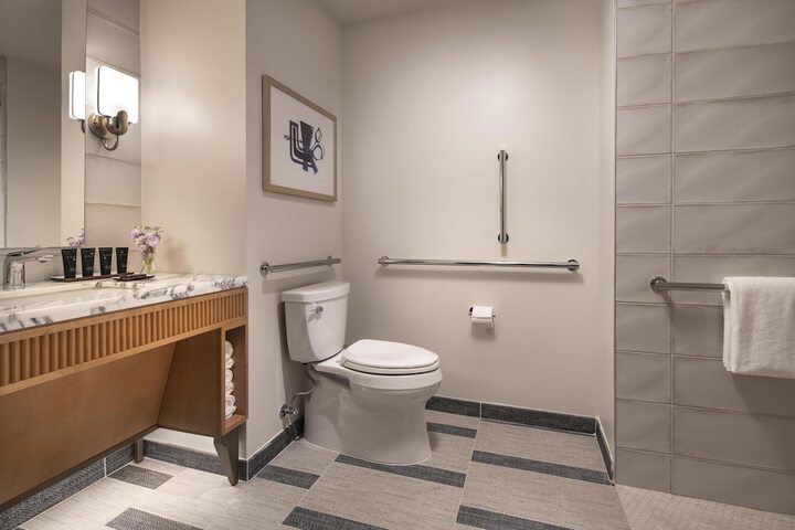 Hyatt Centric Downtown Nashville