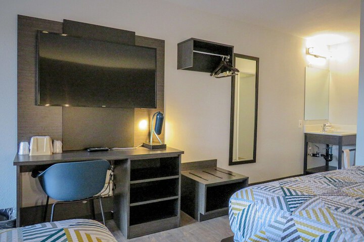 Room 29 of 37