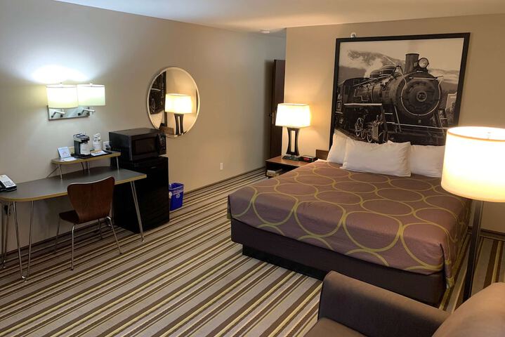 Room 12 of 30