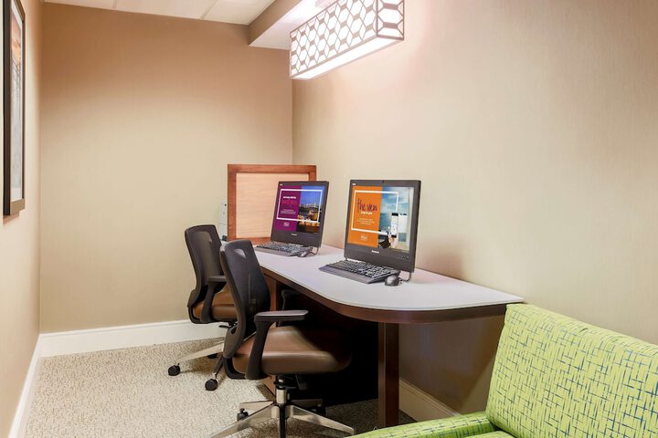 Business Center 45 of 46