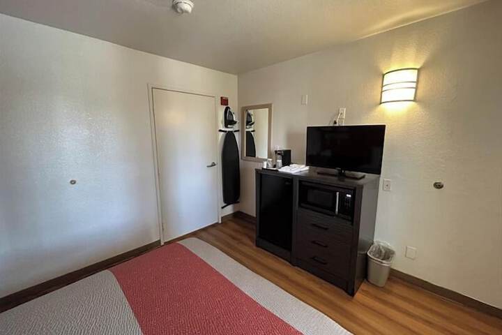 Studio 6 Suites – Bellflower Ca - Los Angeles