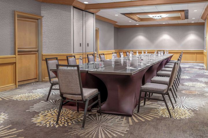 Hilton Orange County / Costa Mesa