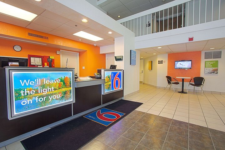 Motel 6 East Brunswick NJ
