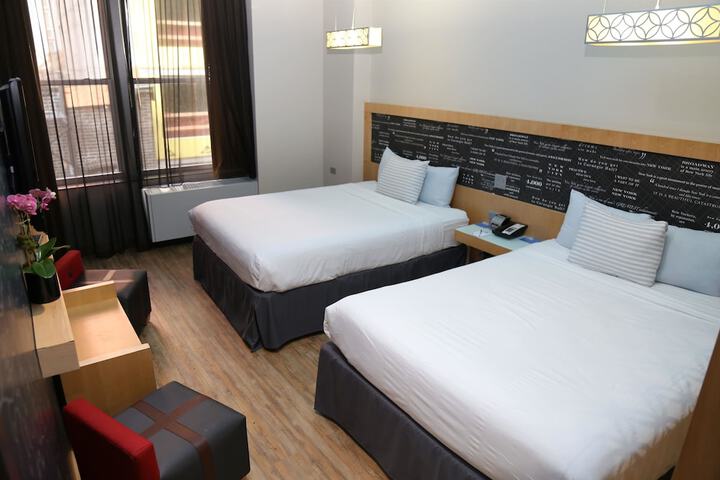 Room 14 of 37