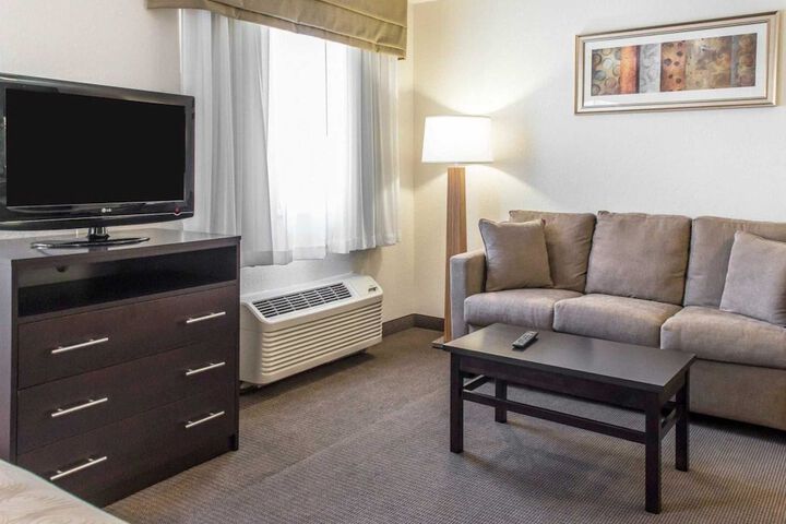 Room 30 of 40