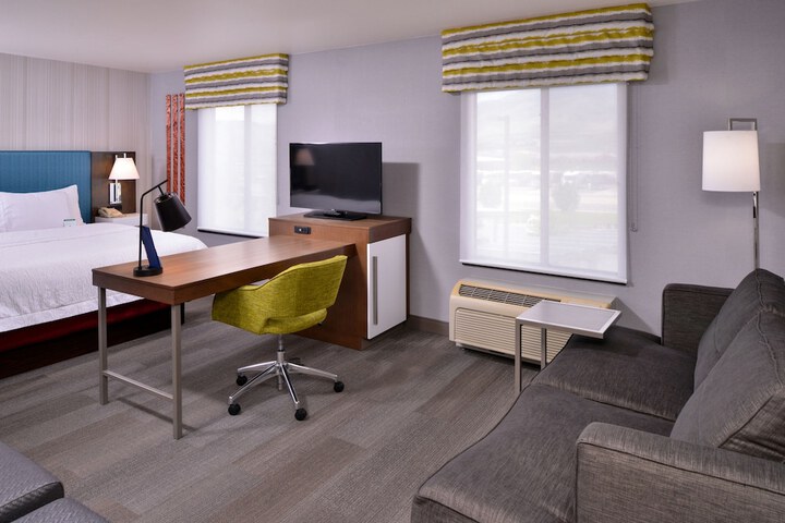 Room 22 of 65
