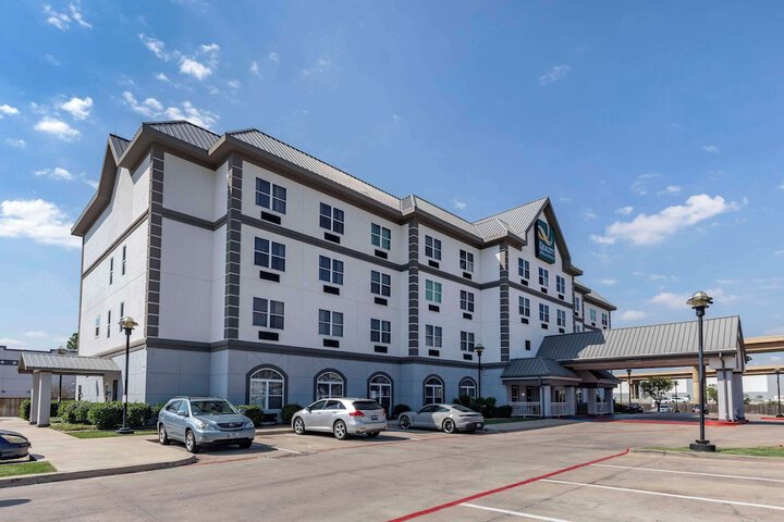 Hotel 2 of 44
