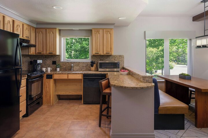 Sheraton Lakeside Terrace Villas at Mountain Vista Avon, Vail Valley
