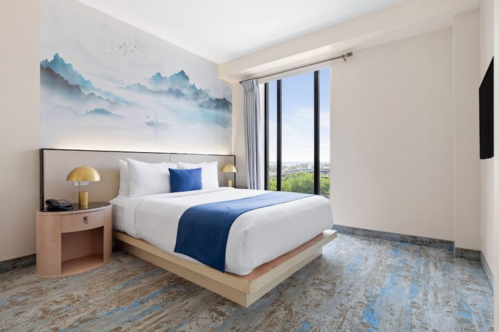 Room 16 of 61