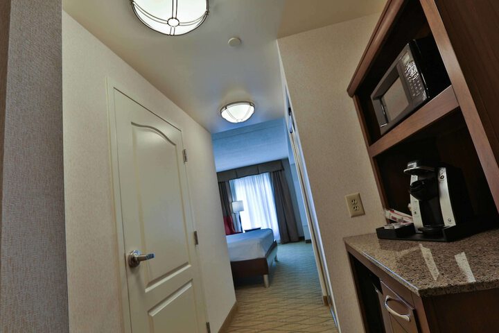 Room 38 of 76