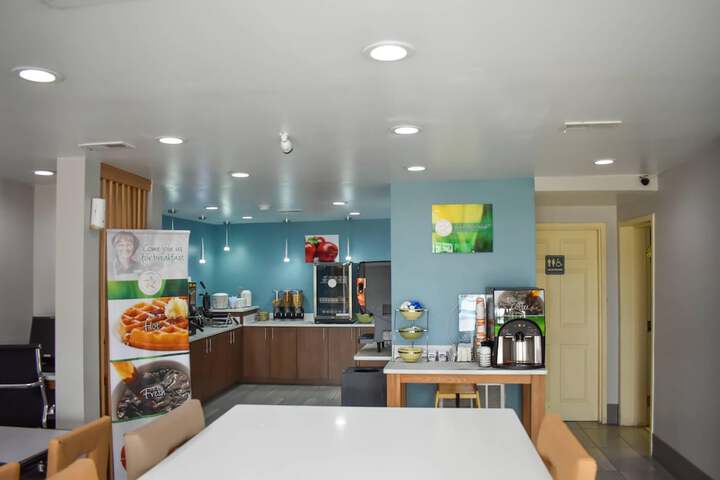 Quality Inn Calhoun North I-75