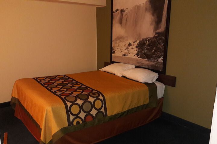 Room 23 of 31