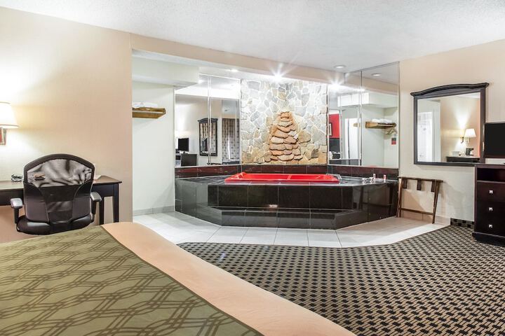 Econo Lodge West Haven