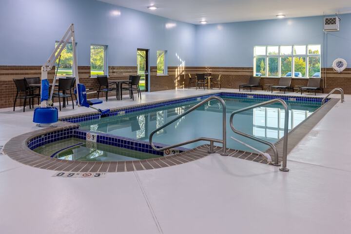 Pool 13 of 80