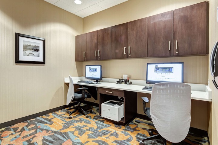 Business Center 47 of 47
