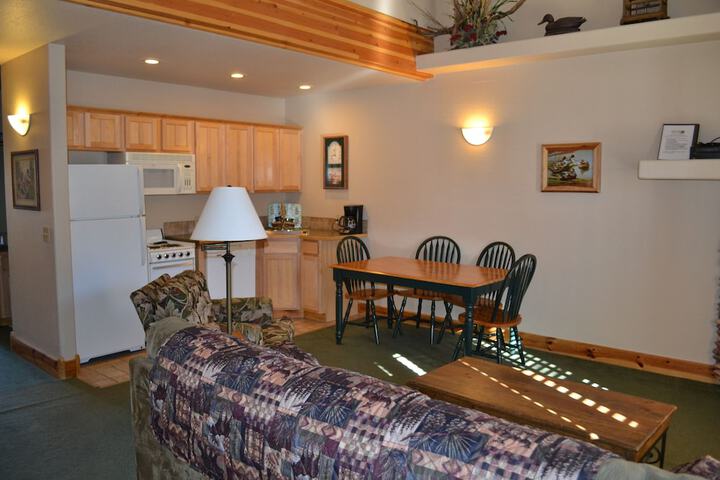 Eagle Fire Lodge & Cabins