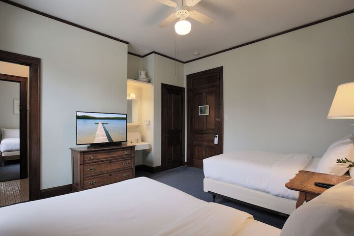 Room 20 of 34