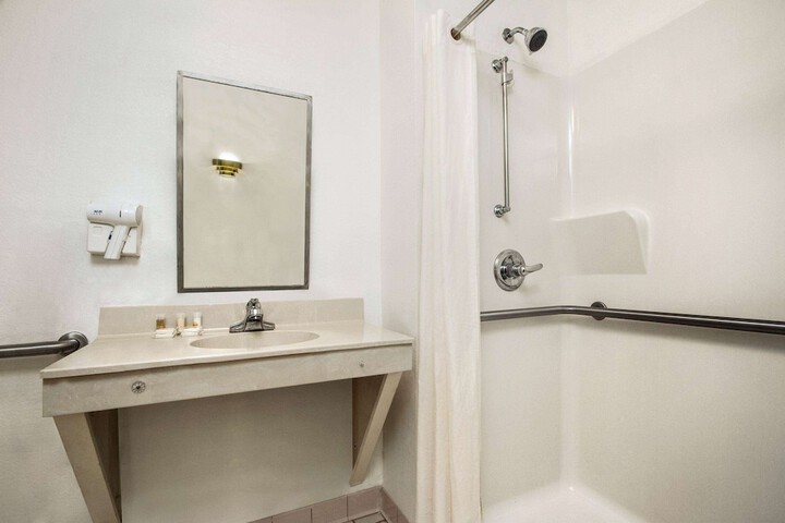 Days Inn by Wyndham Greenville South / Mauldin
