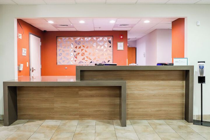 Hotel 6 of 96