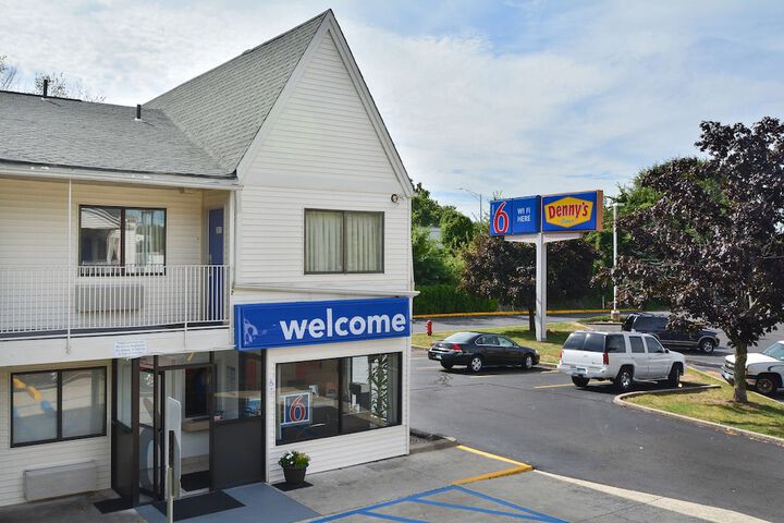 Motel 6 Southington CT - Hartford