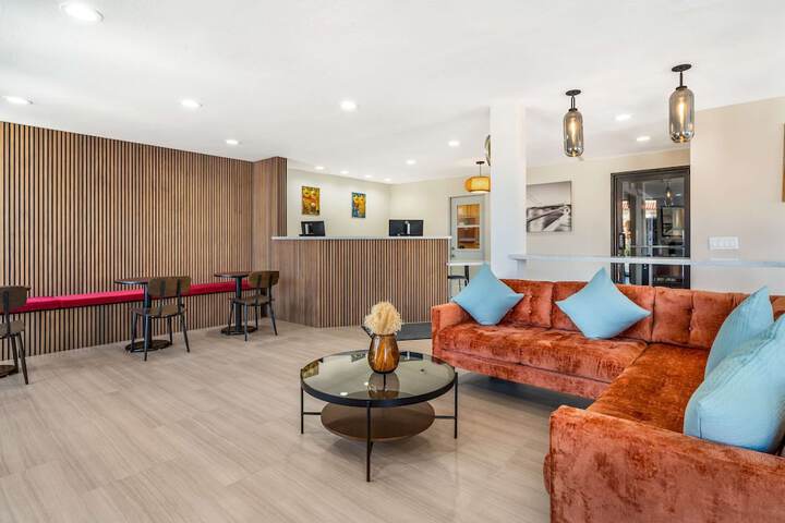 Hotel Interior 17 of 36