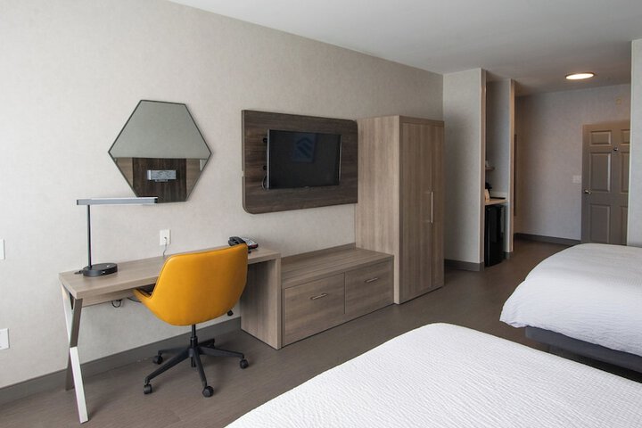 Room 39 of 61