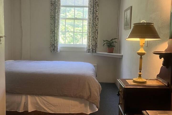 Room 16 of 32