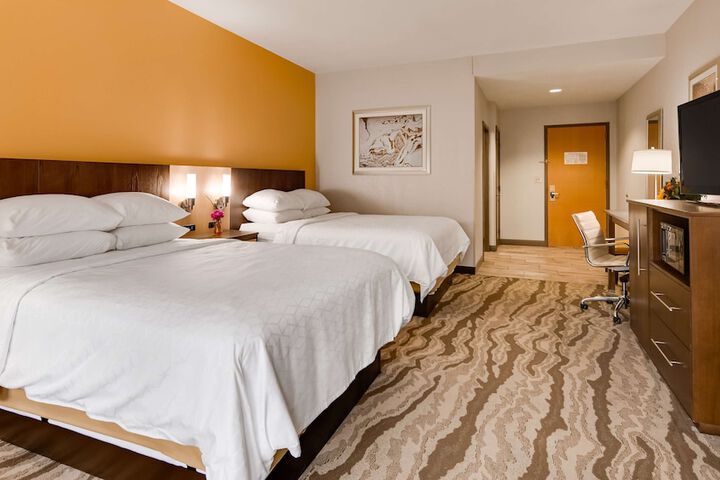 Room 28 of 47