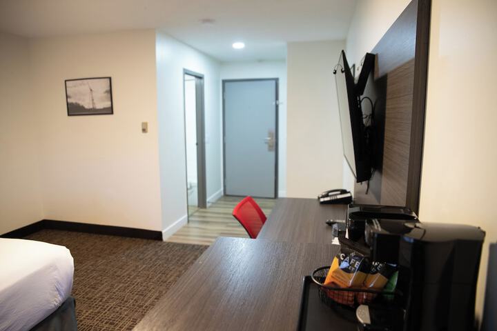 Room 8 of 36