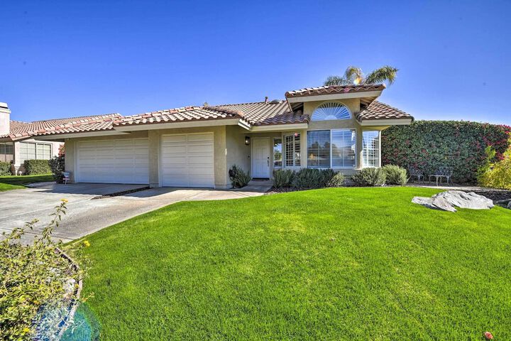 Indian Wells Oasis w / Pool: Walk to Tennis Garden!