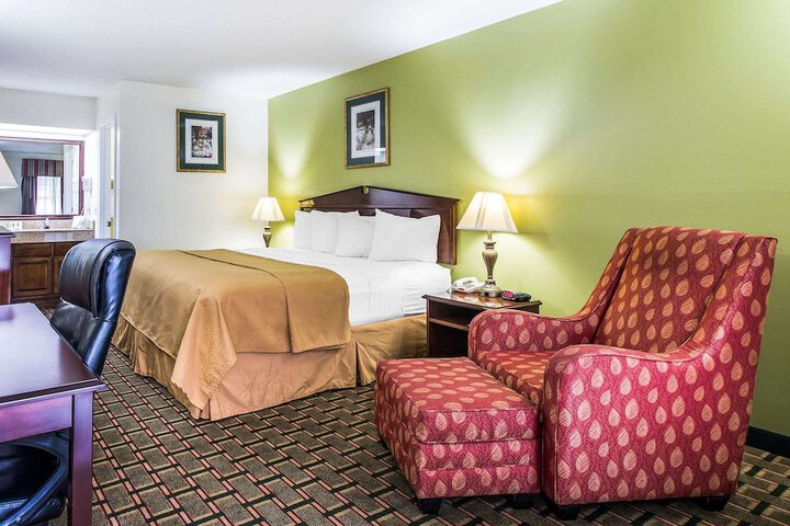 Room 21 of 33