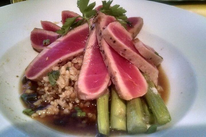 Dining 44 of 46