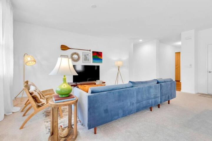 Kalo Homes - Coastal island haven