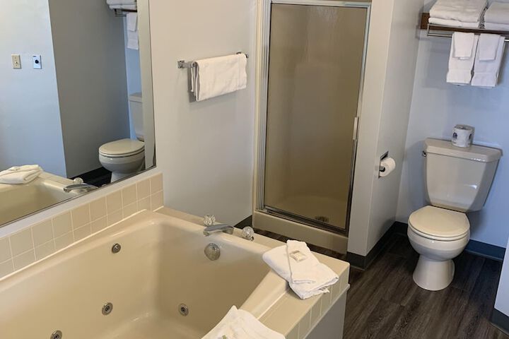 Room 8 of 14