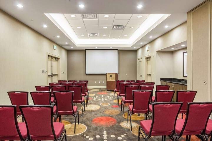 Embassy Suites Newark Airport