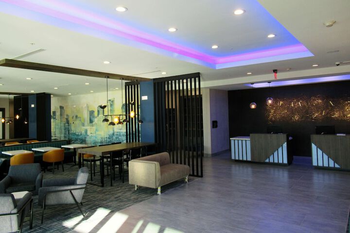 Hotel Interior 11 of 43