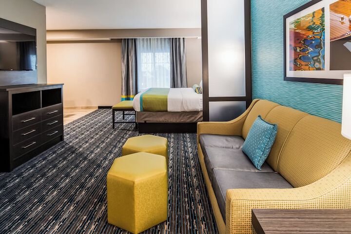 Holiday Inn Express & Suites Pasadena Houston Southeast by IHG