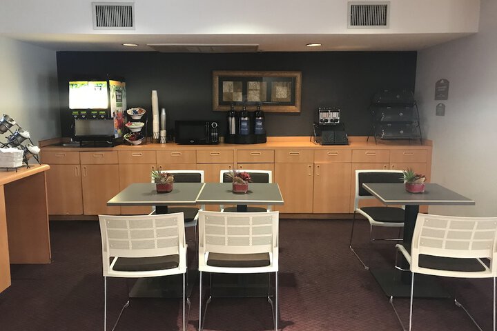 Breakfast/Coffee Service 19 of 19
