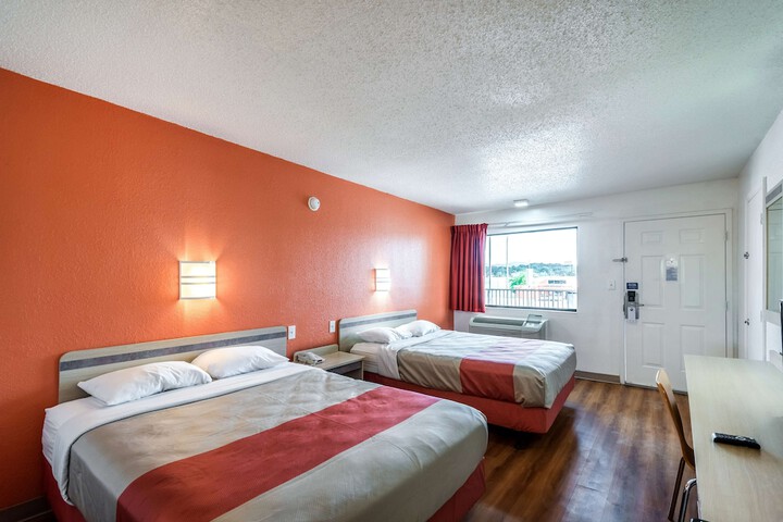 Room 20 of 29