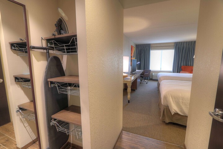 Room 51 of 85