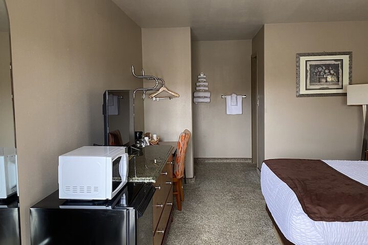 Room 12 of 20