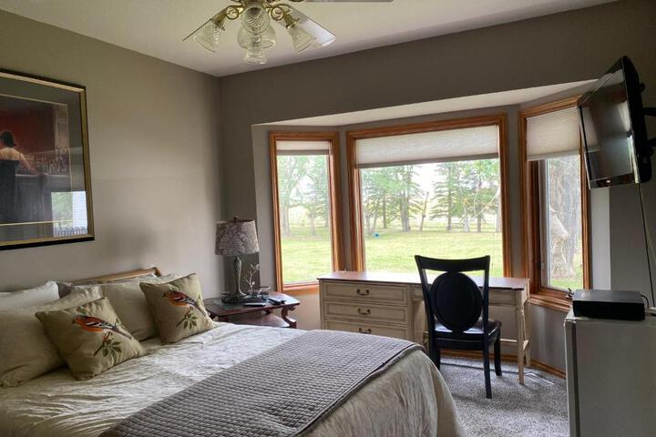 Rolling Hills Country Resort Bed and Breakfast