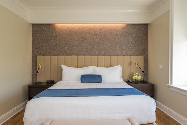 Room 21 of 43