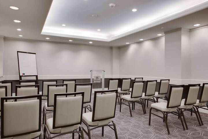 Hilton Newark Airport