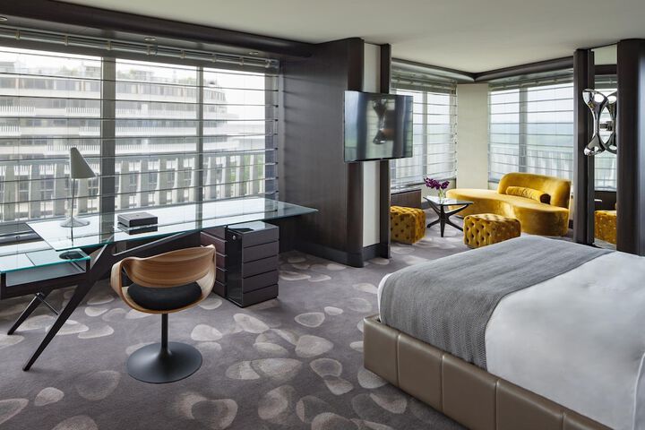 Room 61 of 109