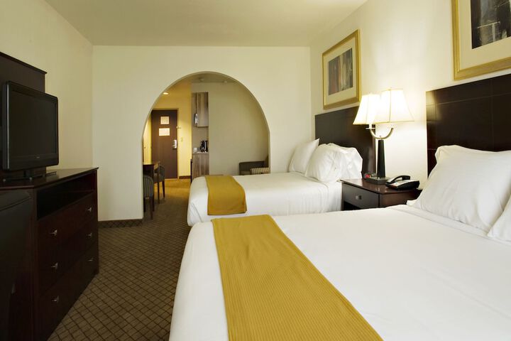 Holiday Inn Express & Suites Childress by IHG