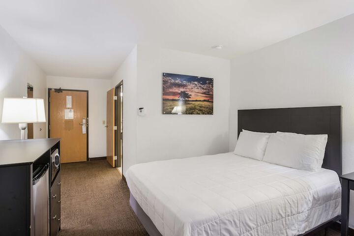 Room 26 of 37