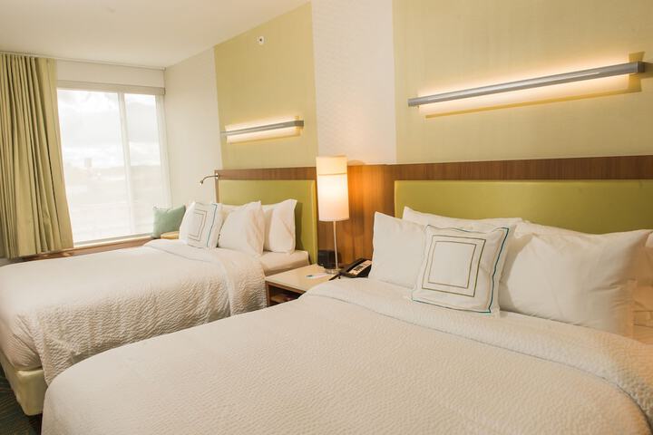 Room 21 of 34