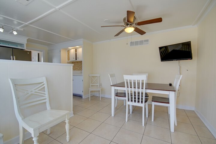 Room 43 of 167