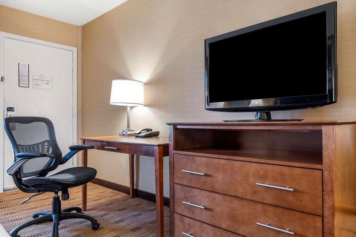 Room 21 of 33